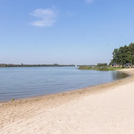 Waterzicht Chalet Nulde - Rust & Ruimte Voor 5 Personen * Putten
