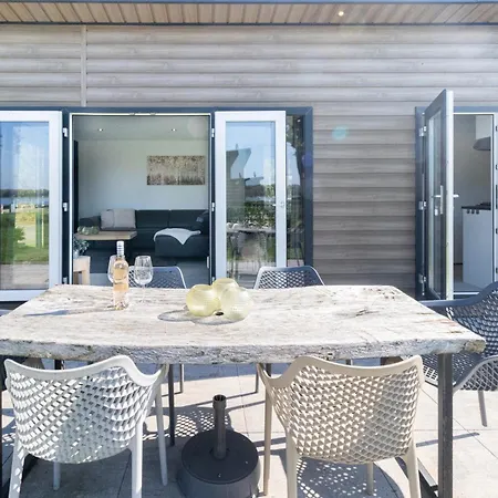 Waterzicht Chalet Nulde - Rust & Ruimte Voor 5 Personen Chalet Putten